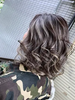 ミディアム 穐田 司樹のヘアスタイル