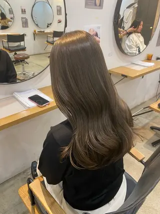ロング カラー 平川 夏海のヘアスタイル