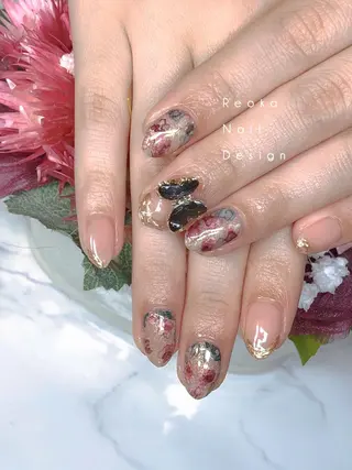 ミディアム ネイル Blowe ニュアンスのネイルデザイン