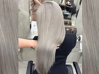 ロング 齋藤 梨乃のヘアスタイル
