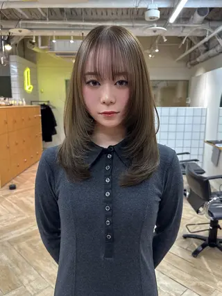 セミロング ダブルカラーベージュ 新潟/万代/髙橋魁真のヘアスタイル