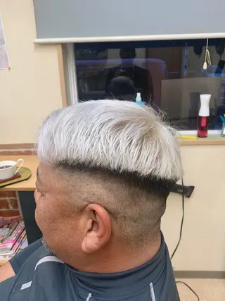 ショート カラー hair salon　k2のヘアスタイル