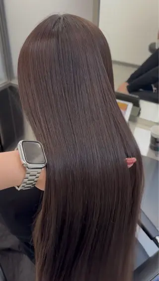 ロング 堤 麻衣子のヘアスタイル
