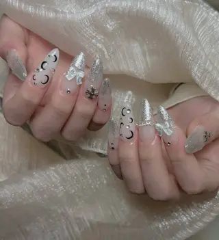ネイル Mira Nail Studioのネイルデザイン