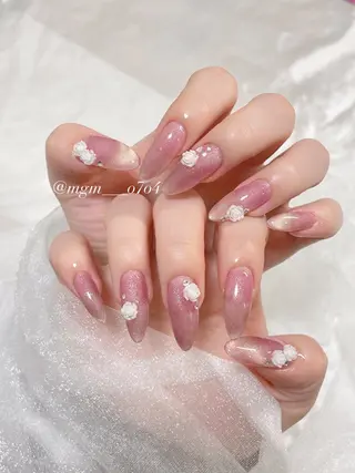 MoON...❤︎ MeGuのネイルデザイン