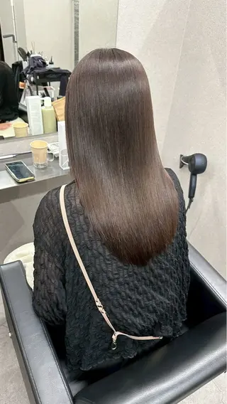 ロング SLASHスラッシュ 伊藤眞代のヘアスタイル