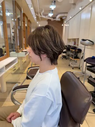 ショート 青山 光のヘアスタイル
