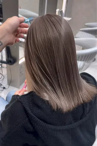 ミディアム カラー Aster 店長 れおんのヘアスタイル