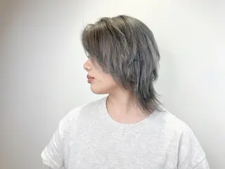 ショート カラー 関 京磨のヘアスタイル