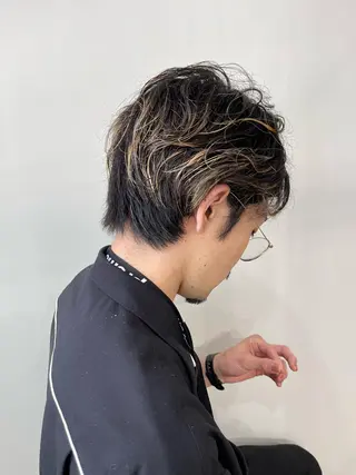 カラー white.梅田 デザインカラー🦄のヘアスタイル