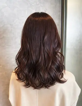 ロング 山本 悠理のヘアスタイル