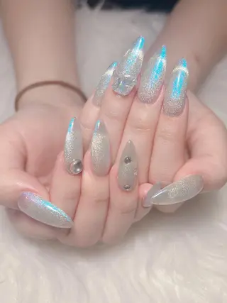 ネイル 桃山 莉緒のネイルデザイン