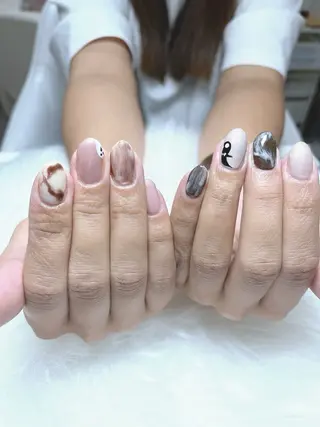 ネイル レイレア ネイルルームのネイルデザイン
