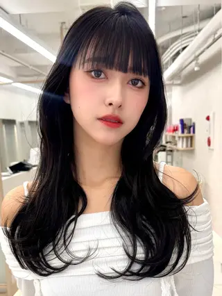 ロング 石川 真尋のヘアスタイル
