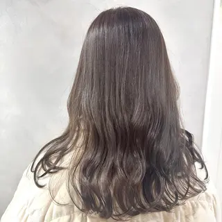 セミロング カラー デザインカラー/パー マ🦖外岡咲希🦖のヘアスタイル