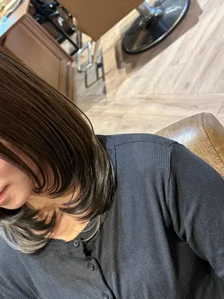 ミディアム シモカワ マシロのヘアスタイル