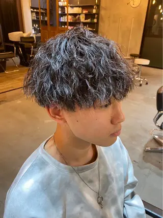 ショート ツイスパ/シャドウ 新井のヘアスタイル