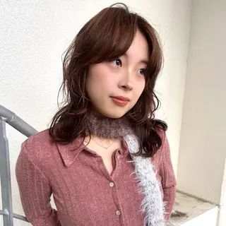 ミディアム カラー パーマ 伊藤ほのか/柔らかパ ーマ/ダブルカラーのヘアスタイル