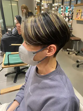 ショート カラー メンズ unopulir 景山　凌のヘアスタイル