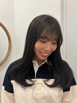 セミロング カラー shiozaki izumiのヘアスタイル