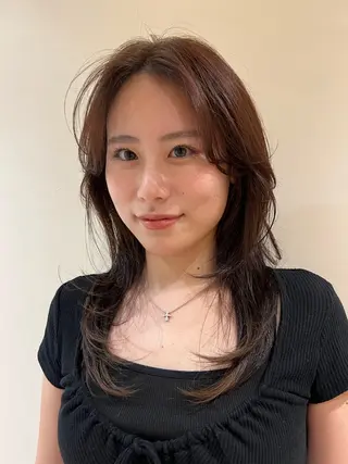 ロング レイヤーカット NERO加藤木麻彩のヘアスタイル