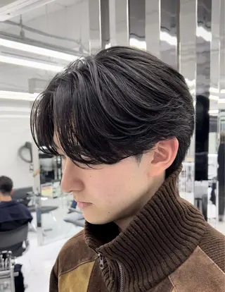 ミディアム 山下 新士のヘアスタイル