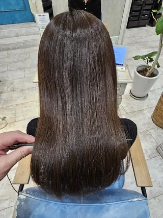 セミロング カラー レイヤー×艶髪特化 代表 西村功平のヘアスタイル