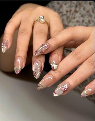 ネイル M.Queenネイル サロン天神今泉店のネイルデザイン