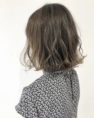 ミディアム カラー ヘアアレンジ ネイル マツエク・マツパ 夜23時まで予約🉑 reverieあきらのヘアスタイル