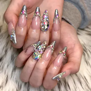 ネイル 出羽 奈津季のネイルデザイン