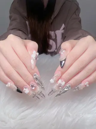ネイル Lee Nailsのネイルデザイン