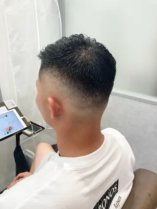 ショート メンズ パーマ職人 矢部絢一のヘアスタイル