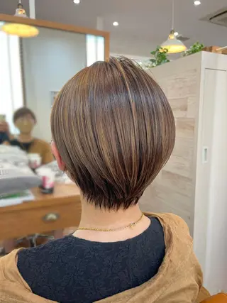 ショート 襟足でお悩みの方✂︎ くびれ職人ハシモトのヘアスタイル