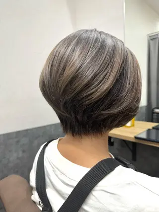 ショート カラー reeed konnoのヘアスタイル