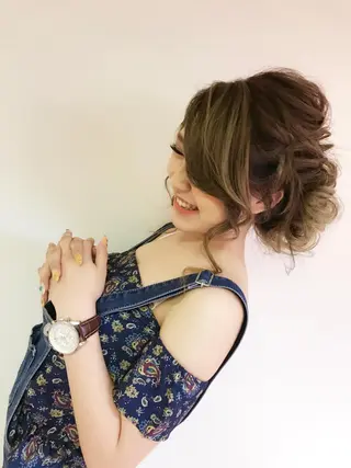 セミロング カラー パーマ ヘアアレンジ ネイル マツエク・マツパ 吉川 宙翔のヘアスタイル