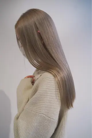 ロング 清水 亮太／赤み消しカラーのヘアスタイル