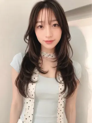 ロング カラー レイヤーカット、 大人可愛い　中村美羅のヘアスタイル