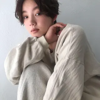 ショート パーマ 末永 穂奈美のヘアスタイル