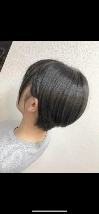 ショート カラー SHIORI💜口コ ミNo.1艶カラーのヘアスタイル