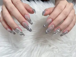 ネイル Mione_ Sonのネイルデザイン
