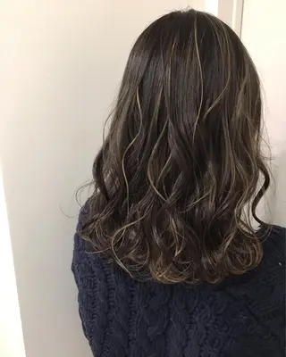 セミロング 🌈評価No.1🌈 艶髪カラー❌エクステのヘアスタイル