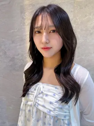 セミロング カラー 縮毛矯正 ミディアム レイヤー 顔周り金山のヘアスタイル