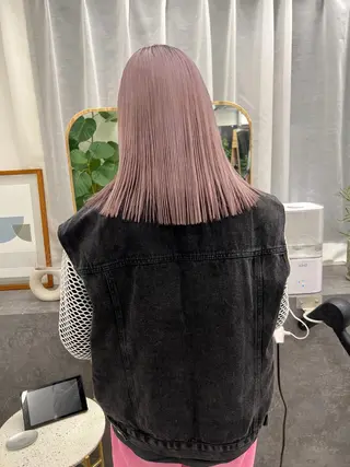 セミロング カラー 顔周りレイヤーカット ブリーチminamiのヘアスタイル