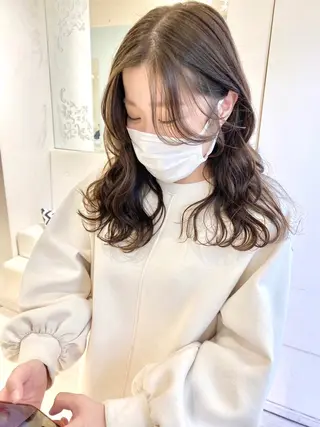 セミロング カラー NANO／ ブリーチ×レイヤーのヘアスタイル