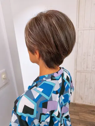 ショート カラー ハイライト⭐️上野 高広のヘアスタイル