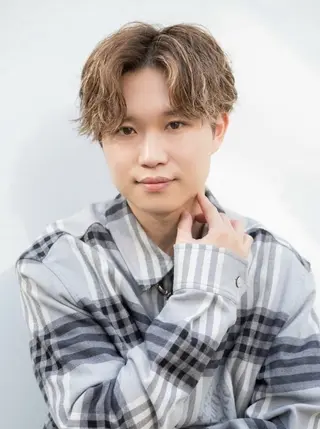 ショート メンズ 深井 龍生のヘアスタイル