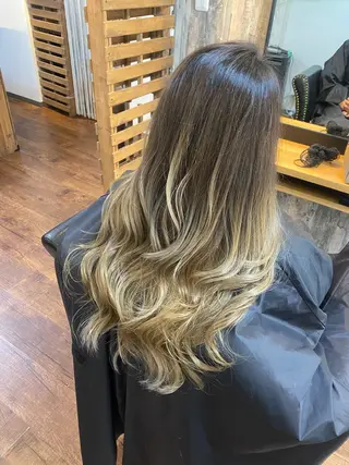 ロング カラー Luzir⭐︎ GEN⭐︎のヘアスタイル