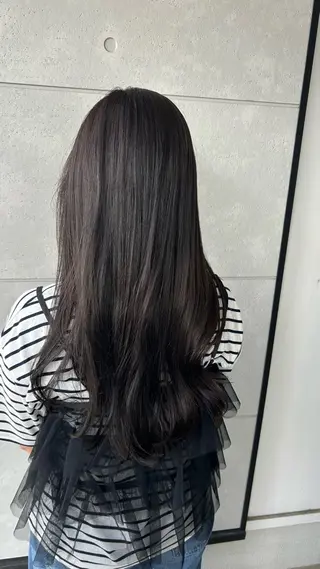 ロング 盛本 彩乃のヘアスタイル