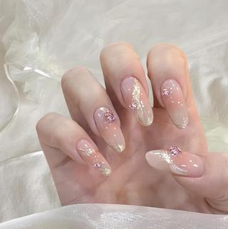 ネイル エリ🫧 nail池袋東口のネイルデザイン