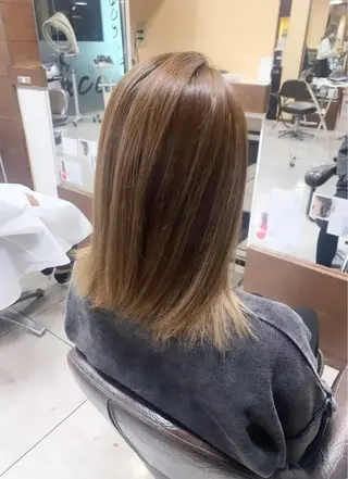 ミディアム レイヤー/艶髪カラー 森本くるみのヘアスタイル